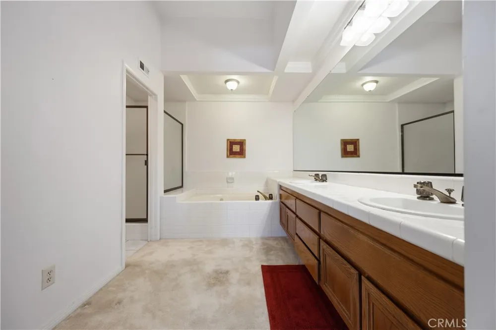 1638 Via Estrella Pomona, CA 91768
