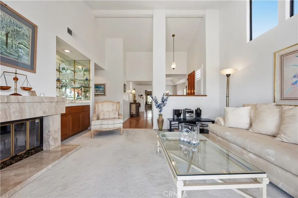 1638 Via Estrella Pomona, CA 91768
