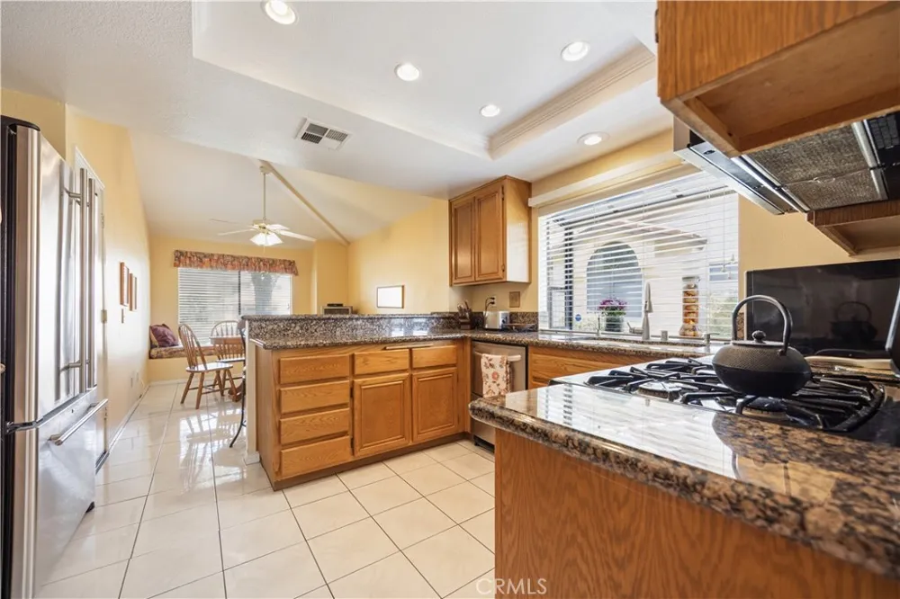 1638 Via Estrella Pomona, CA 91768