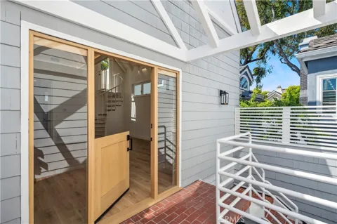 439 Carnation Avenue