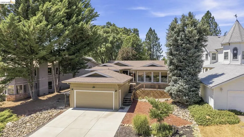 12728 Mount Jefferson St. Groveland, CA 95321