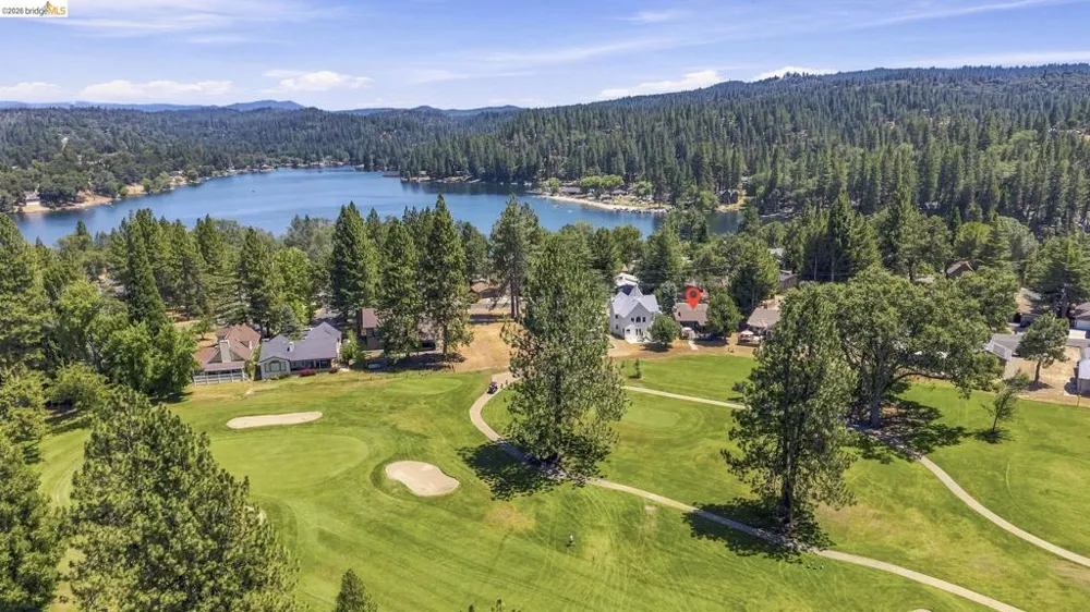 12728 Mount Jefferson St. Groveland, CA 95321