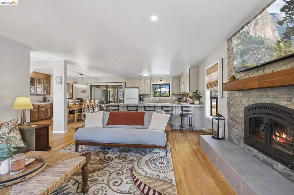 12728 Mount Jefferson St. Groveland, CA 95321