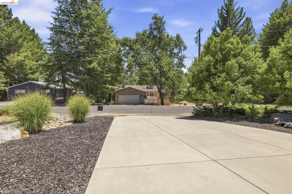 12728 Mount Jefferson St. Groveland, CA 95321