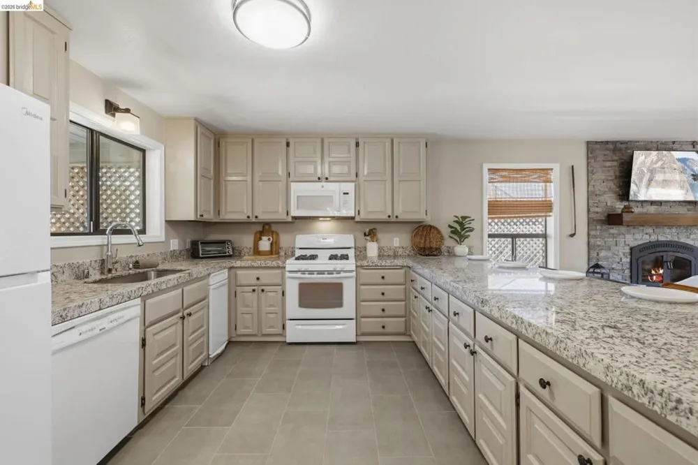 12728 Mount Jefferson St. Groveland, CA 95321