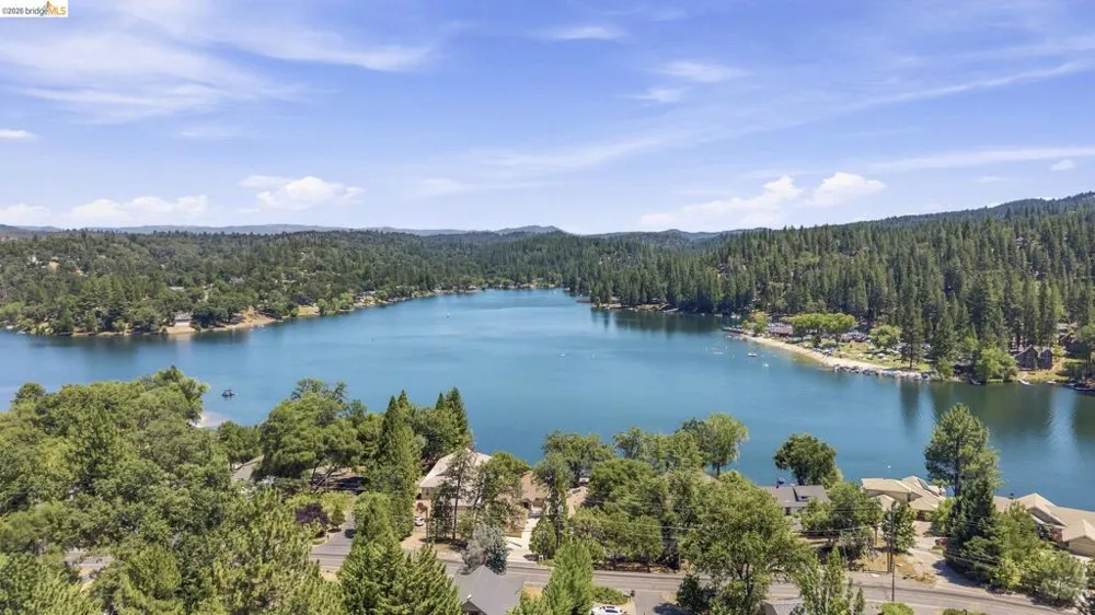 12728 Mount Jefferson St. Groveland, CA 95321