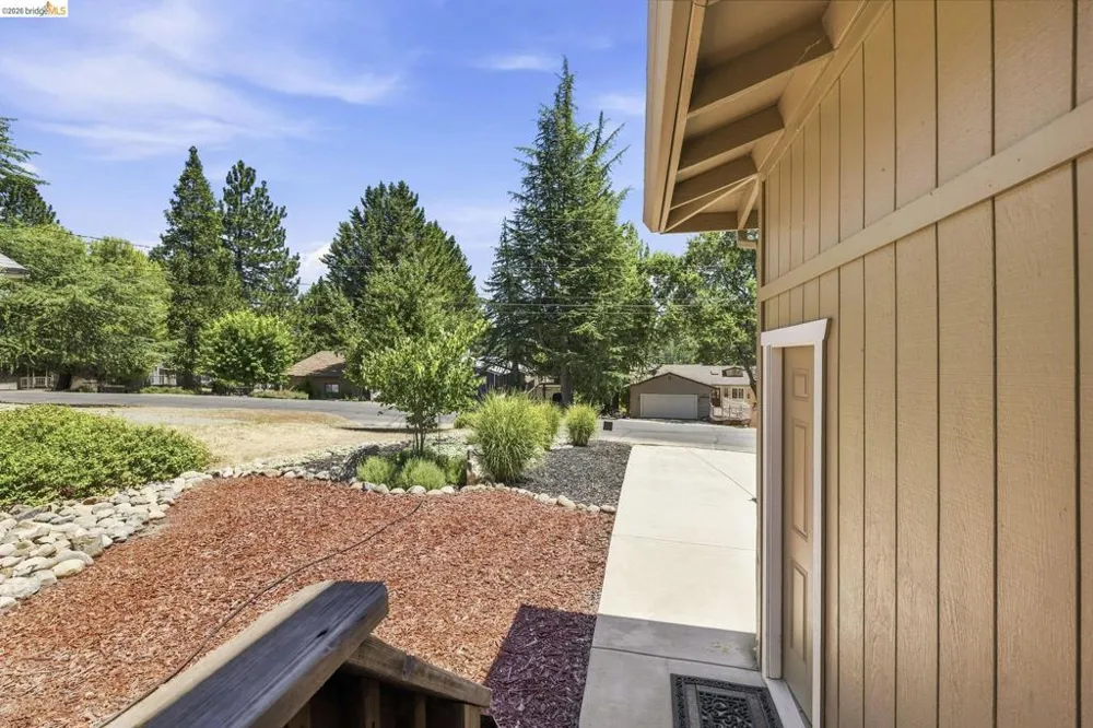 12728 Mount Jefferson St. Groveland, CA 95321