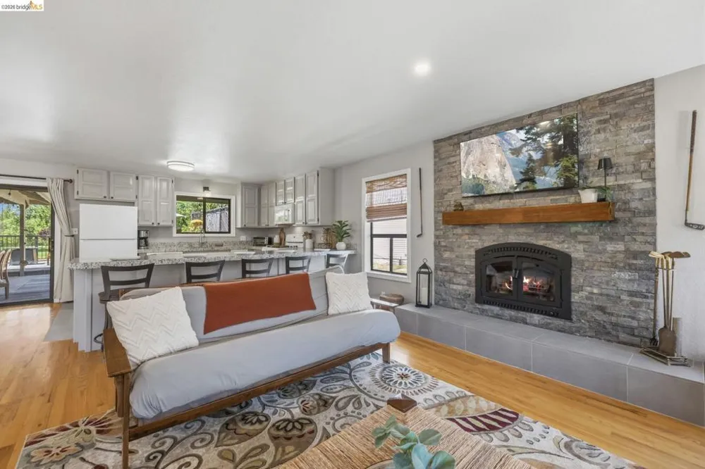 12728 Mount Jefferson St. Groveland, CA 95321