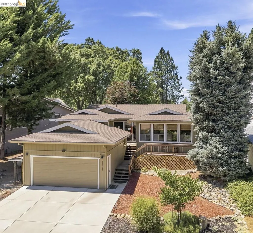 12728 Mount Jefferson St. Groveland, CA 95321