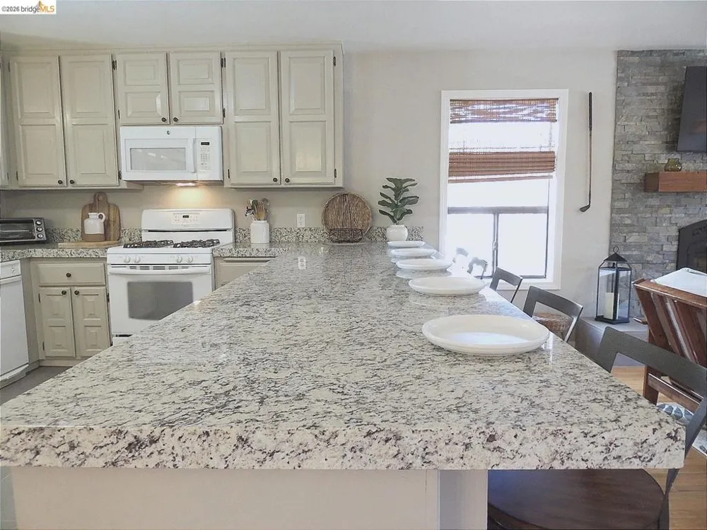 12728 Mount Jefferson St. Groveland, CA 95321