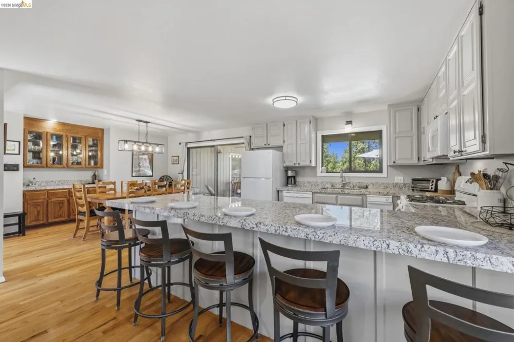 12728 Mount Jefferson St. Groveland, CA 95321