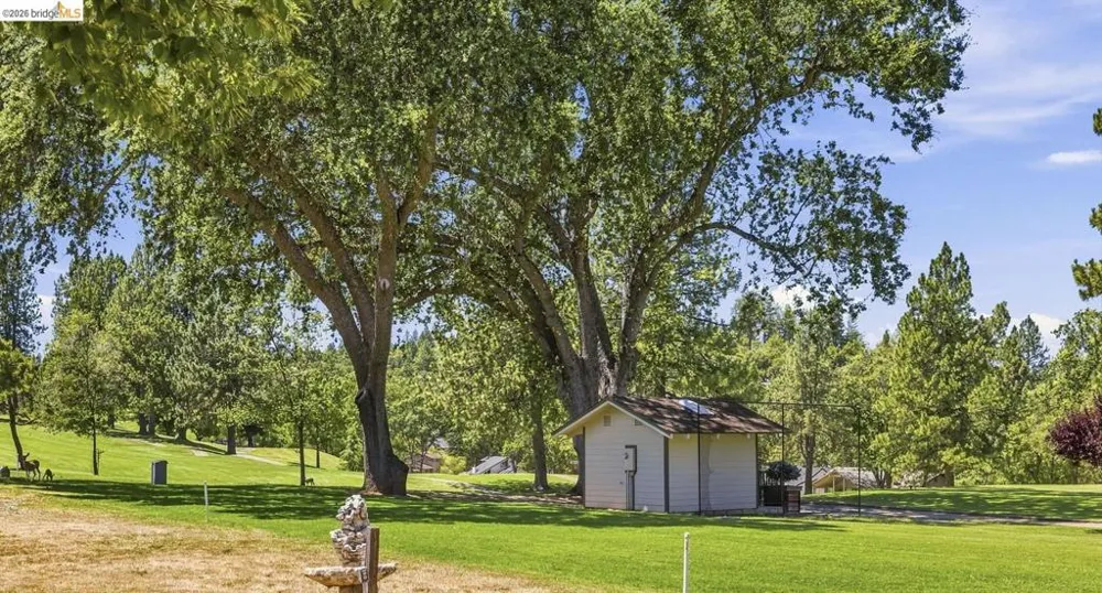 12728 Mount Jefferson St. Groveland, CA 95321