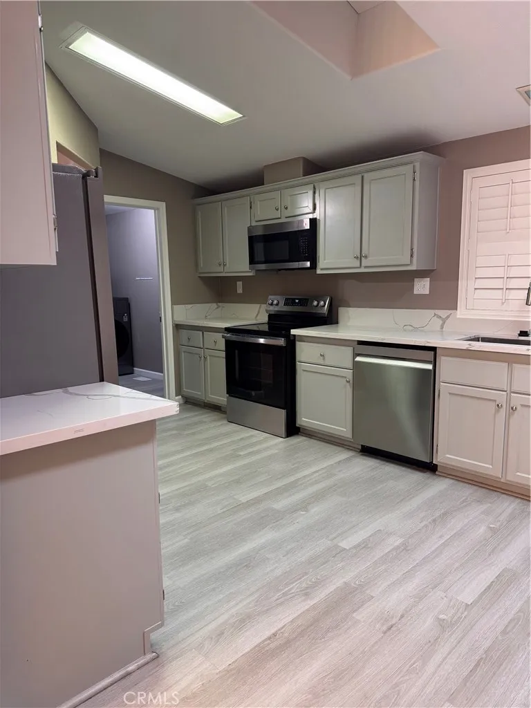 2205 W Acacia #190 Hemet, CA 92545