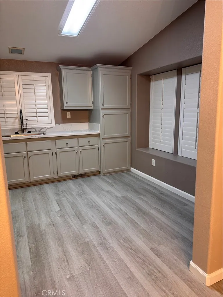 2205 W Acacia #190 Hemet, CA 92545