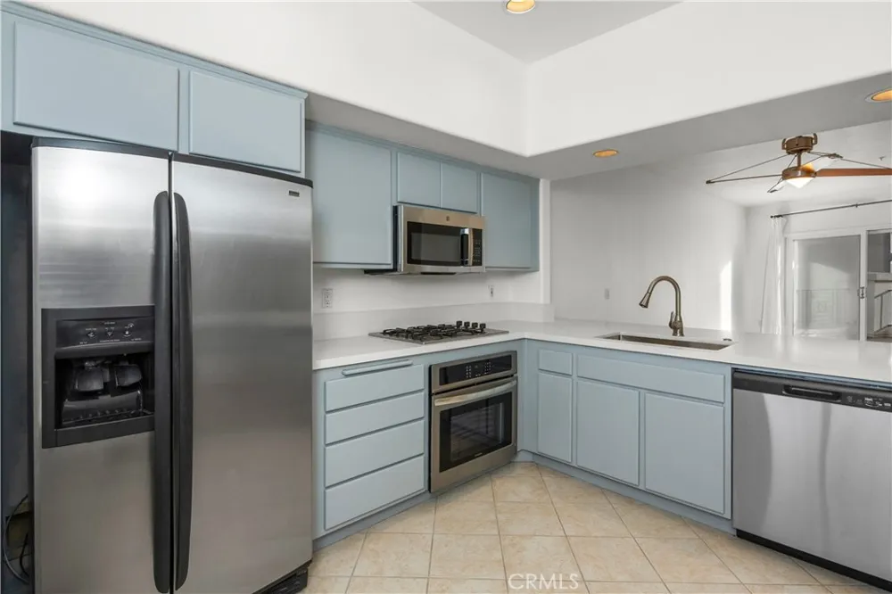 200 Pacific Coast Highway #416 Huntington Beach, CA 92648