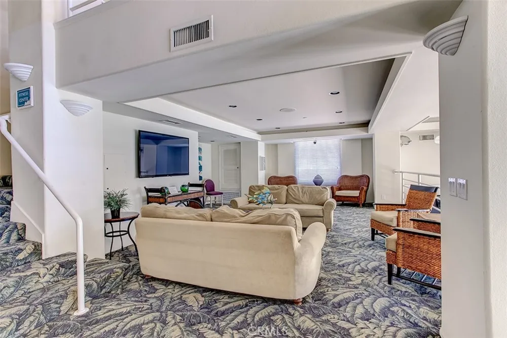 200 Pacific Coast Highway #416 Huntington Beach, CA 92648