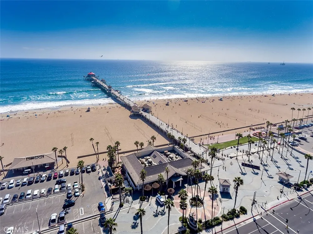 200 Pacific Coast Highway #416 Huntington Beach, CA 92648