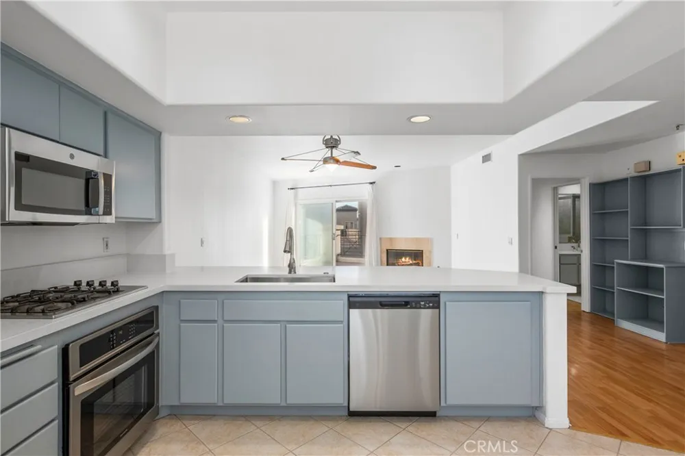200 Pacific Coast Highway #416 Huntington Beach, CA 92648