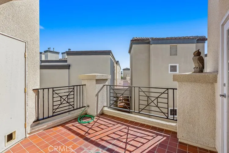 200 Pacific Coast Highway #416 Huntington Beach, CA 92648