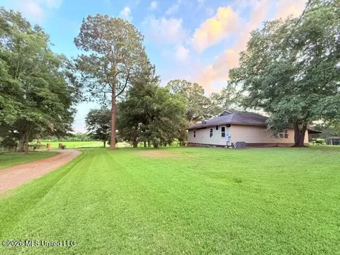 25 Wes Dillon Road