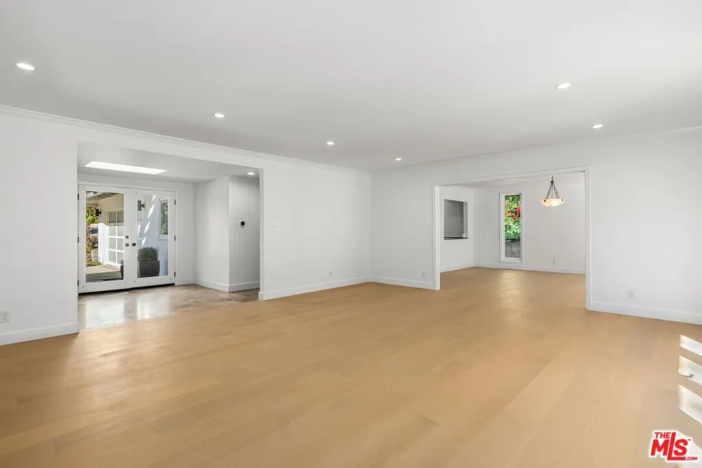 1836 Doheny Drive Los Angeles, CA 90069