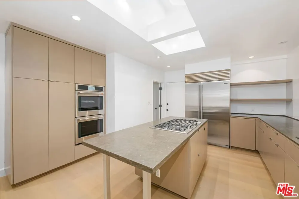 1836 Doheny Drive Los Angeles, CA 90069