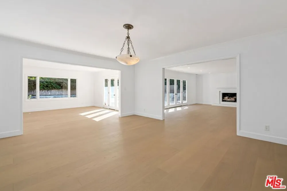 1836 Doheny Drive Los Angeles, CA 90069