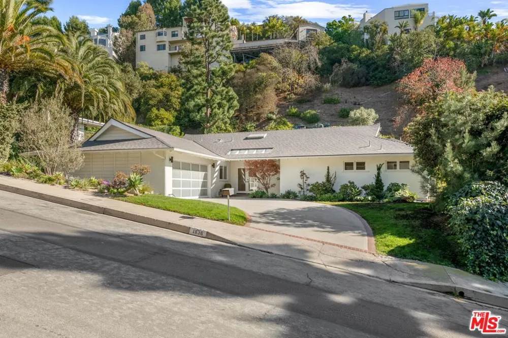 1836 Doheny Drive Los Angeles, CA 90069