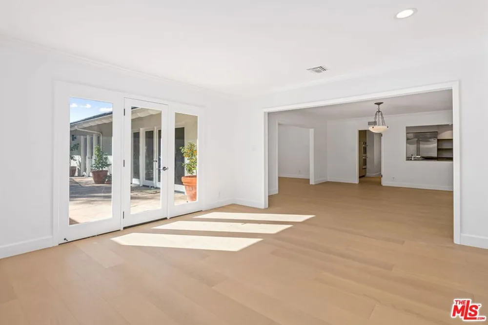 1836 Doheny Drive Los Angeles, CA 90069