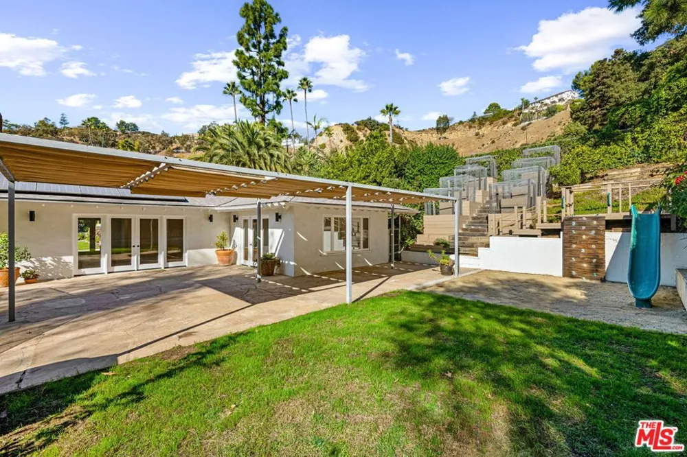 1836 Doheny Drive Los Angeles, CA 90069