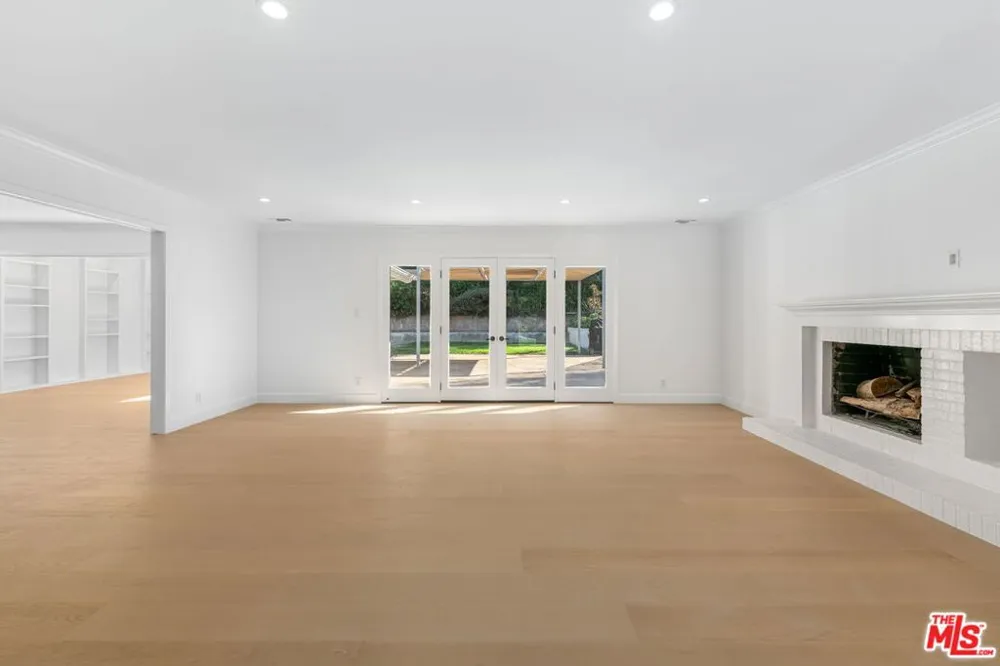 1836 Doheny Drive Los Angeles, CA 90069