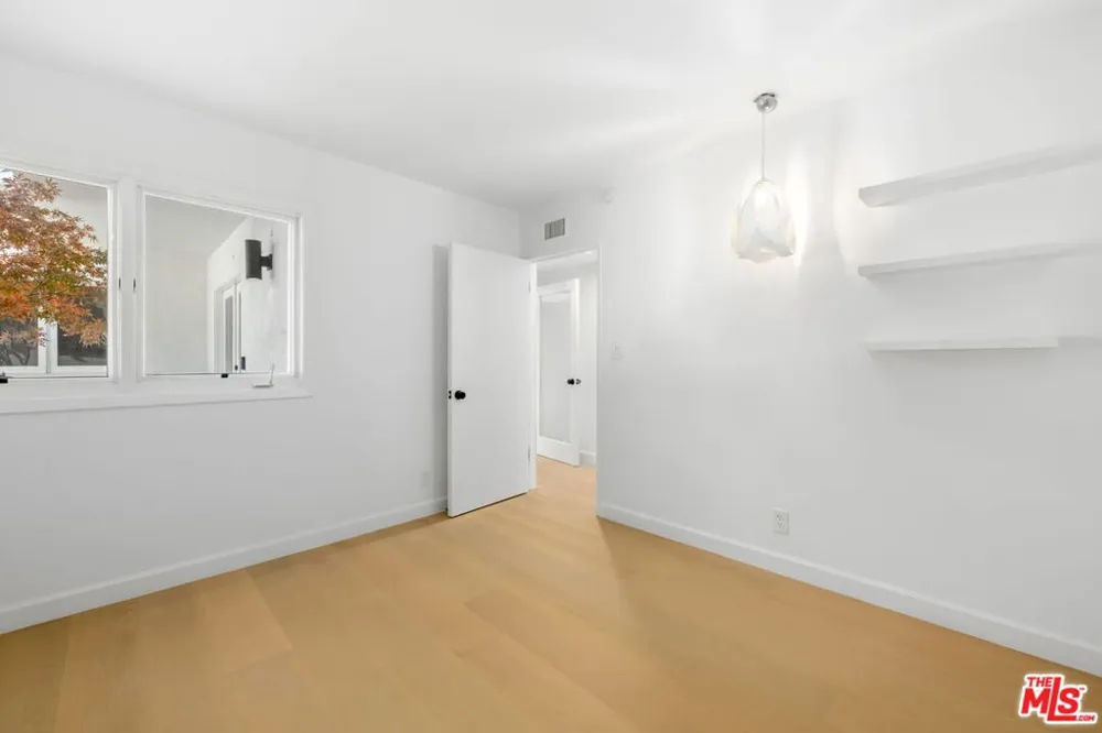 1836 Doheny Drive Los Angeles, CA 90069