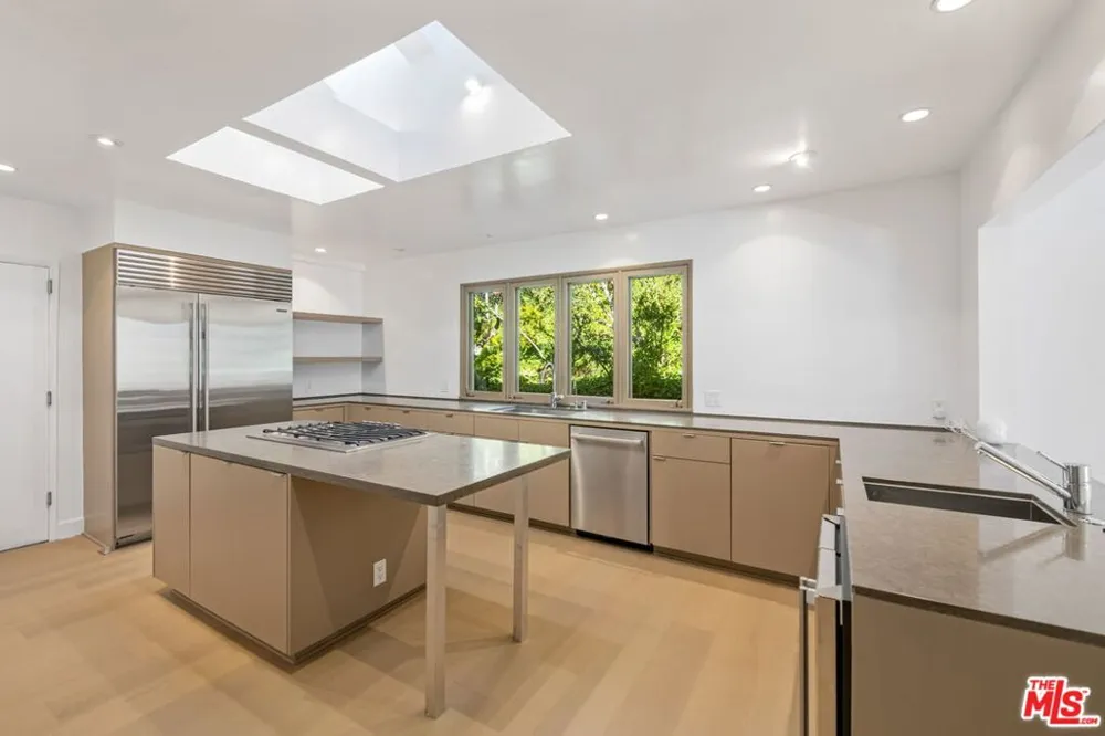 1836 Doheny Drive Los Angeles, CA 90069