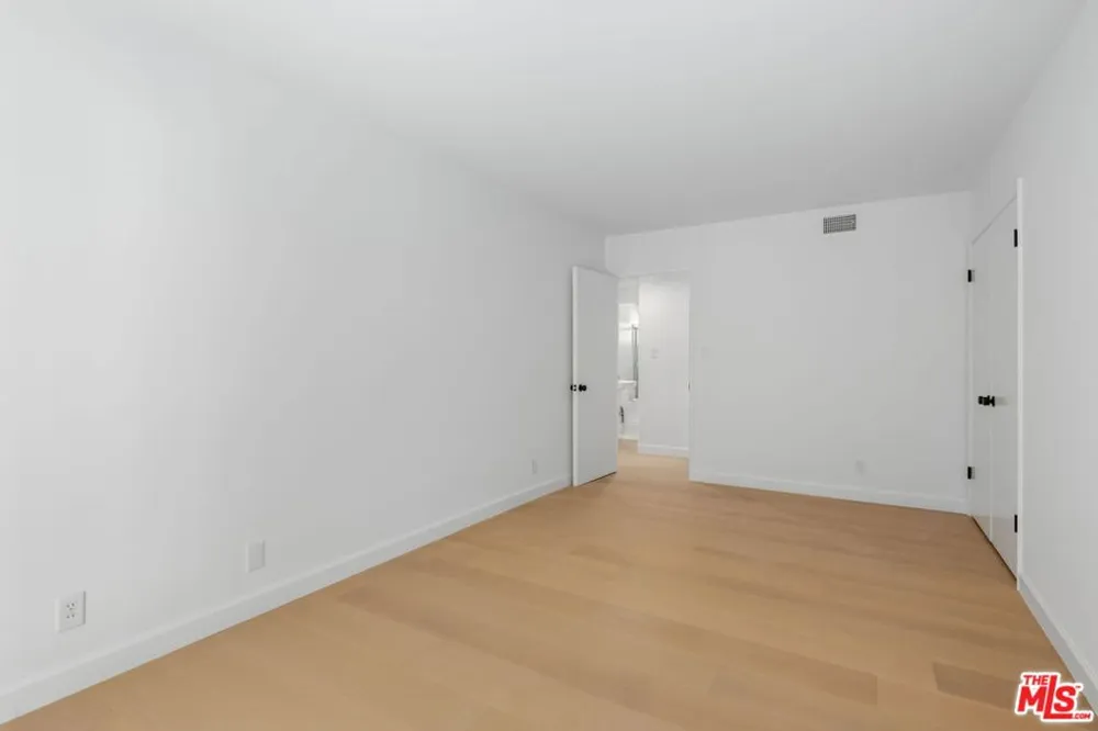 1836 Doheny Drive Los Angeles, CA 90069