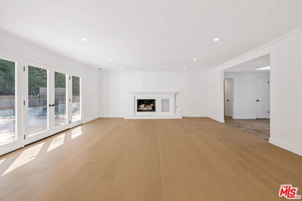 1836 Doheny Drive Los Angeles, CA 90069