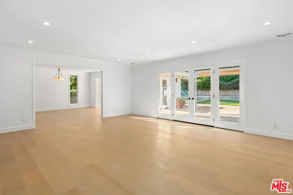 1836 Doheny Drive Los Angeles, CA 90069