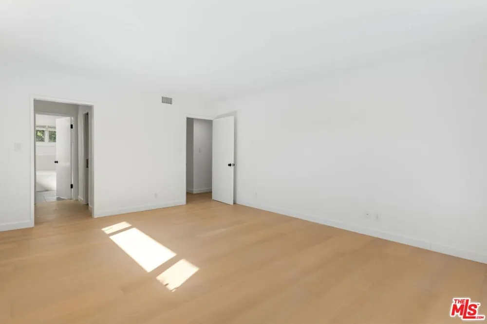 1836 Doheny Drive Los Angeles, CA 90069