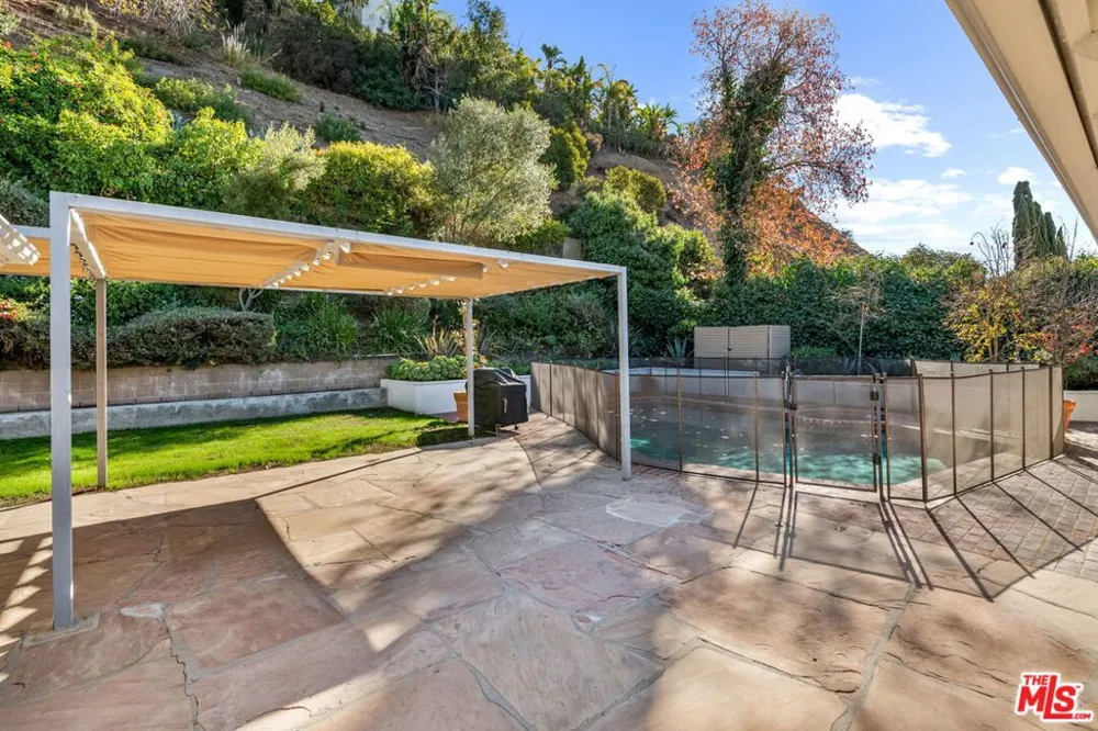 1836 Doheny Drive Los Angeles, CA 90069