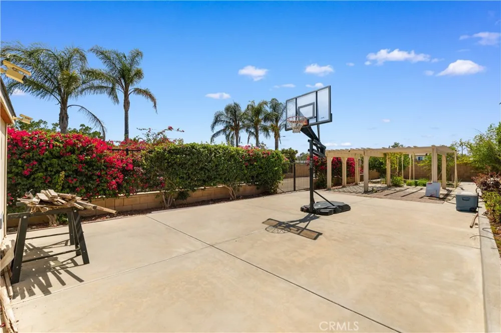 13515 Brittle Brush Court Rancho Cucamonga, CA 91739