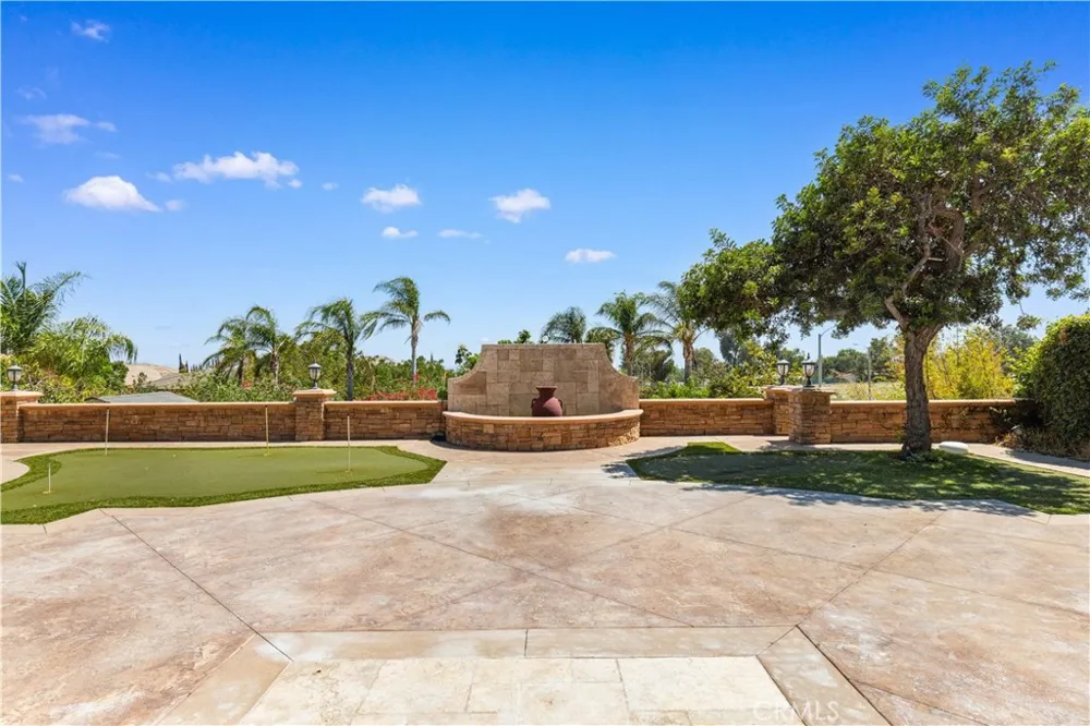 13515 Brittle Brush Court Rancho Cucamonga, CA 91739