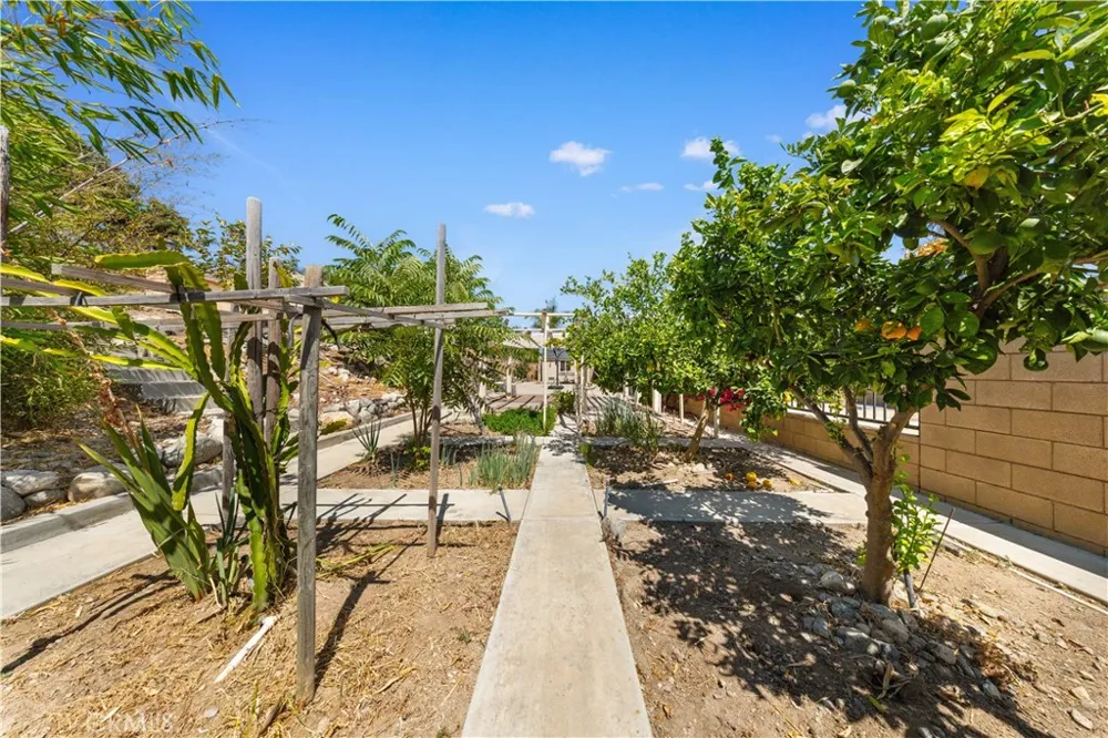 13515 Brittle Brush Court Rancho Cucamonga, CA 91739