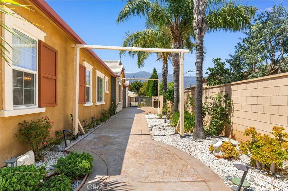 13515 Brittle Brush Court Rancho Cucamonga, CA 91739
