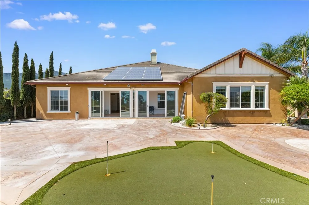 13515 Brittle Brush Court Rancho Cucamonga, CA 91739