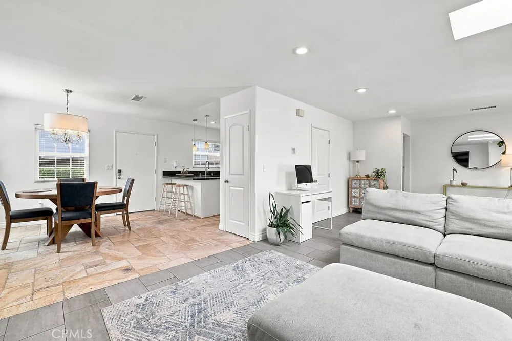 2633 Galleon Avenue Port Hueneme, CA 93041