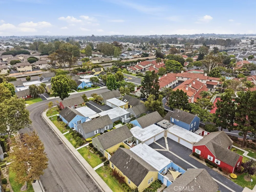 2633 Galleon Avenue Port Hueneme, CA 93041