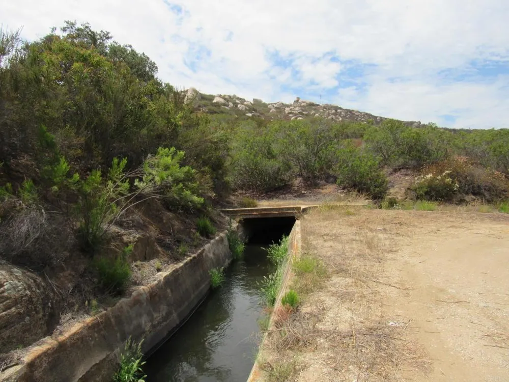 15 Hwy 94 Dulzura, CA 91917