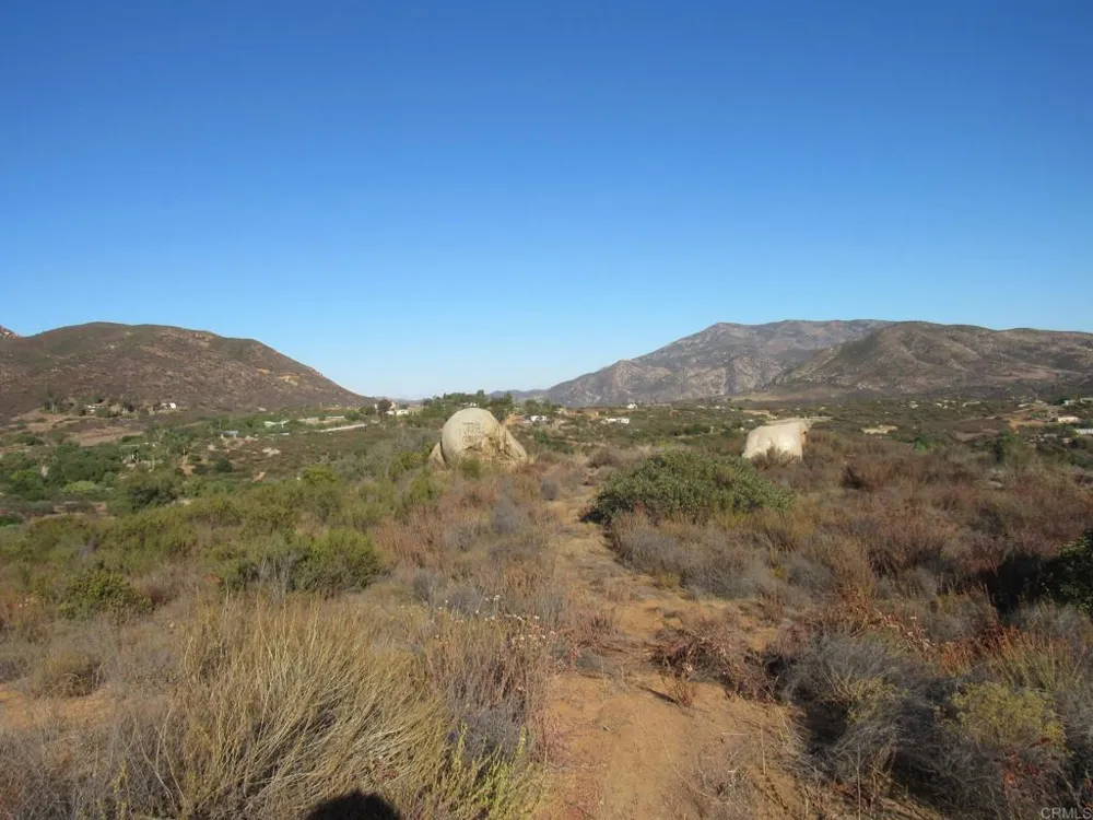 15 Hwy 94 Dulzura, CA 91917