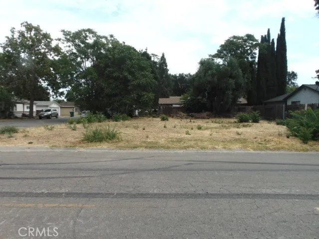 1013 Toomes Avenue Corning, CA 96021