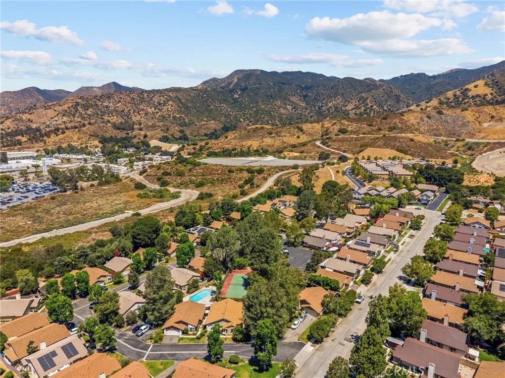 14071 Fenton Lane Sylmar, CA 91342