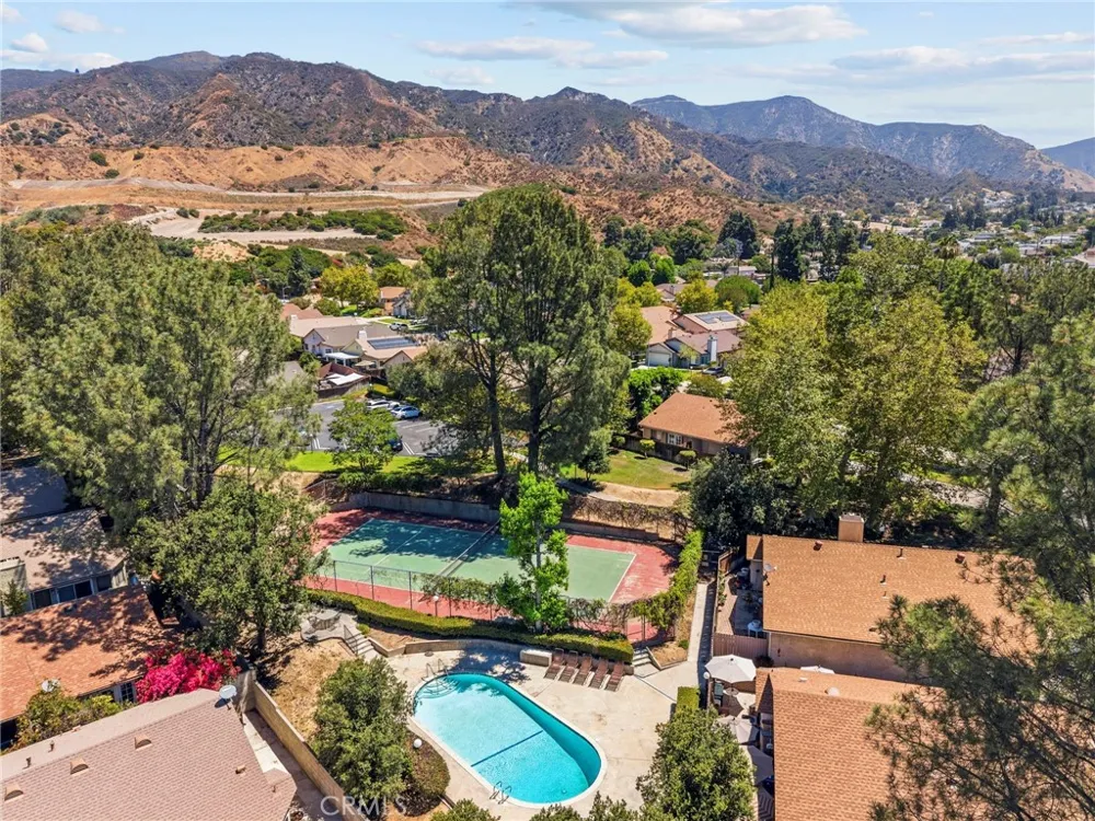 14071 Fenton Lane Sylmar, CA 91342
